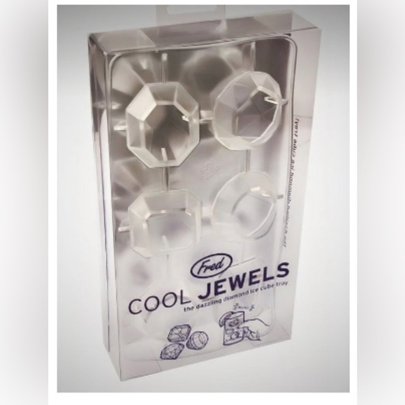 New Fred’s cool jewels diamond ice cube tray.  Great engagement party or gift - Picture 1 of 4